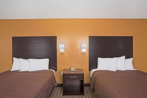  - Howard Johnson Express Inn Williams - I-40, Exit 163