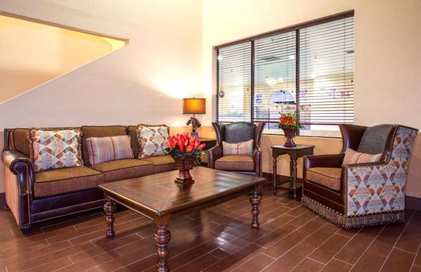  - Howard Johnson Express Inn Williams - I-40, Exit 163