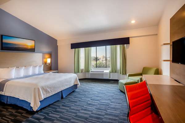  - Days Inn Fishermans Wharf Monterey