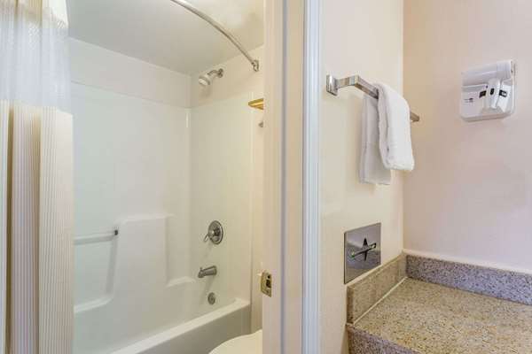  - Days Inn Ashland - I-95, Exit 92