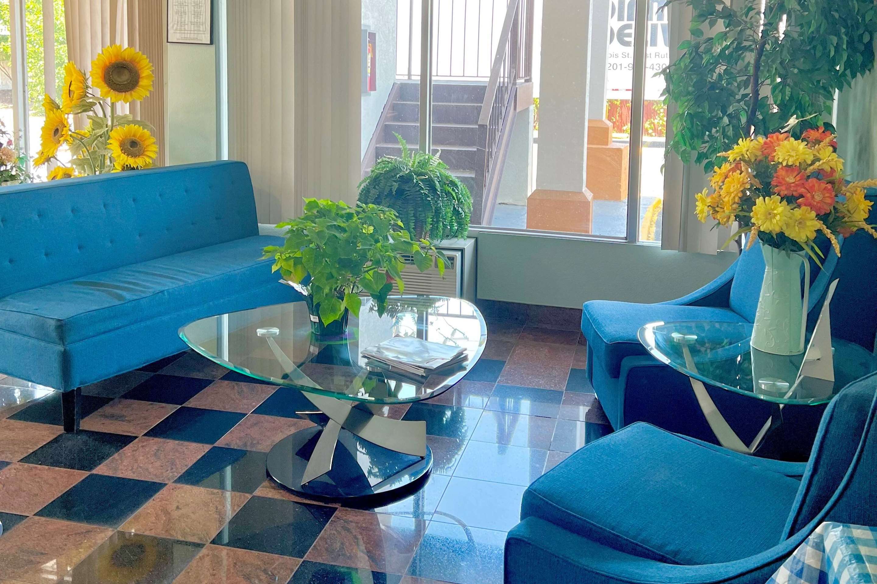 Lobby | Days Inn by Wyndham Ashland