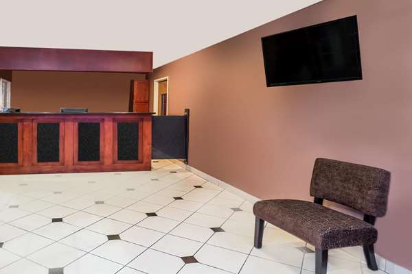  - Howard Johnson Inn & Suites Orange