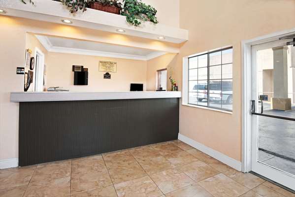  - Days Inn Airport San Antonio