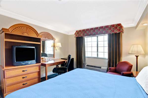  - Days Inn Airport San Antonio