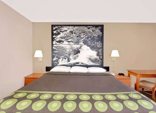  - Super 8 Motel Athens - I-75, Exit 49