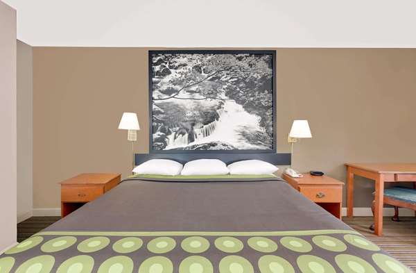  - Super 8 Motel Athens - I-75, Exit 49