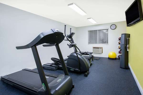 Fitness/ Exercise Room - Days Inn Ogallala - I-80, Exit 126