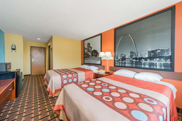  - Super 8 Hotel Staunton - I-55, Exit 41