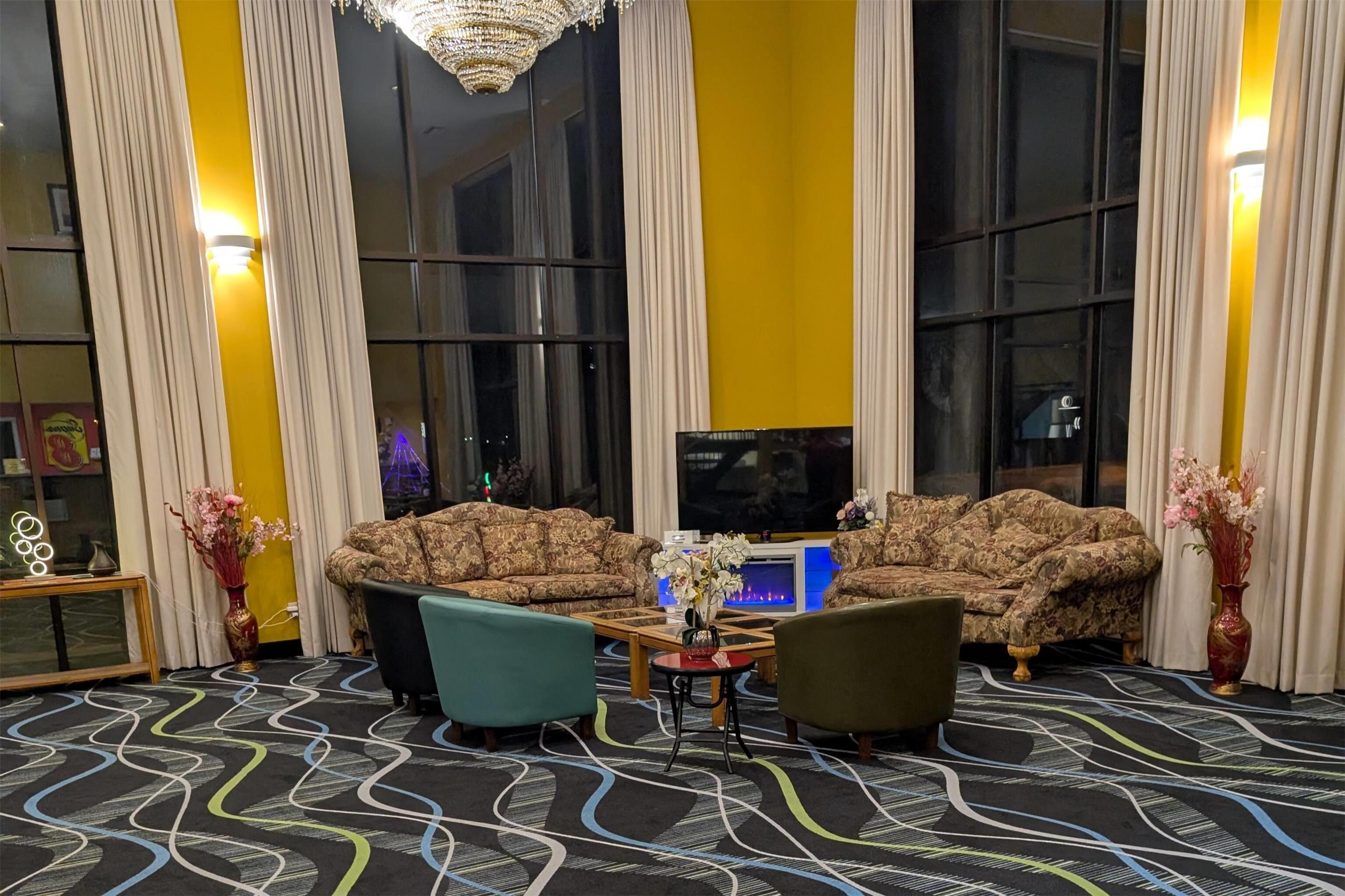 Lobby | Super 8 by Wyndham Staunton