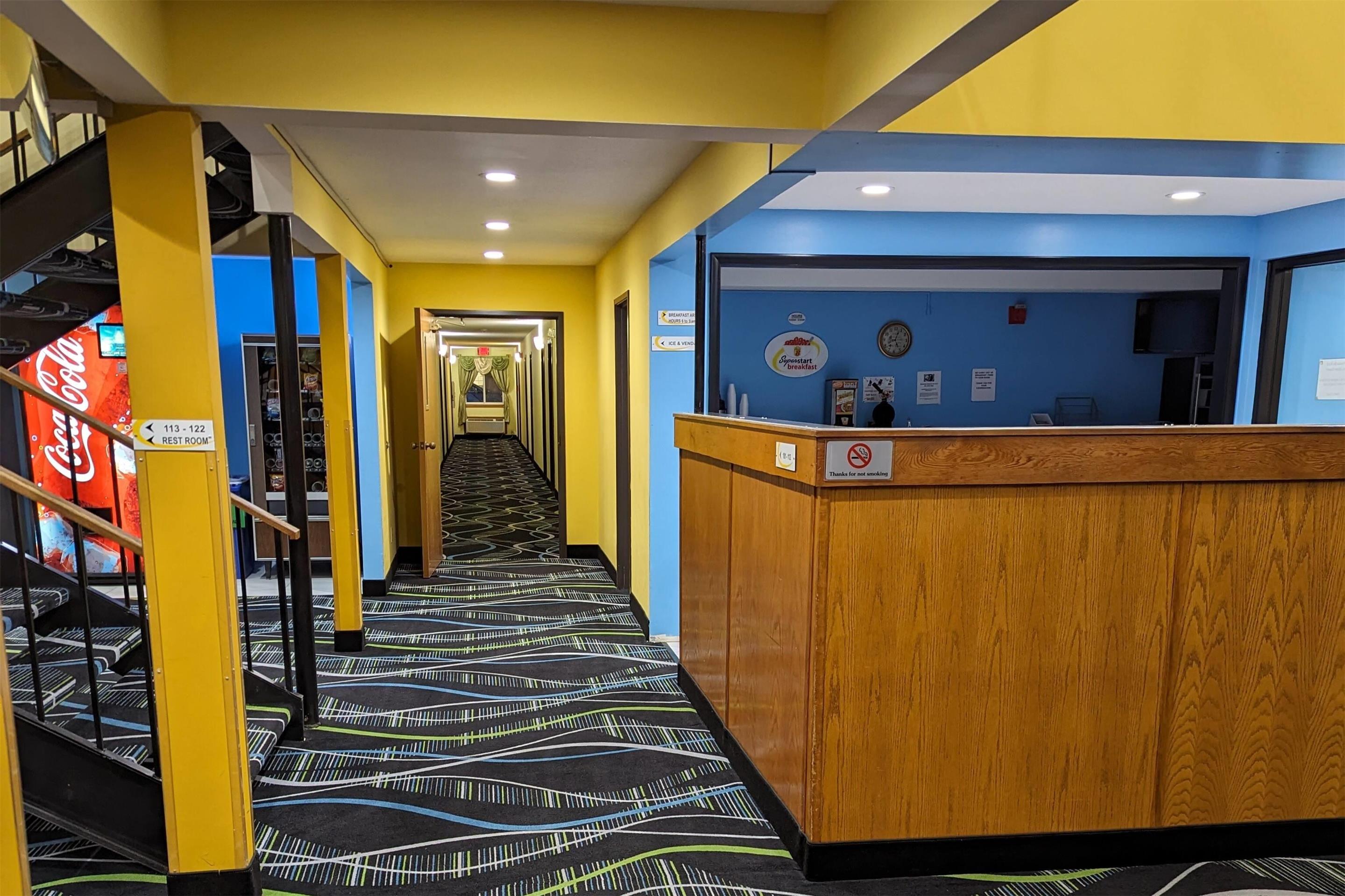 Lobby | Super 8 by Wyndham Staunton