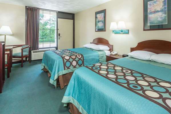  - Super 8 Hotel West Greenwich - I-95, Exit 18
