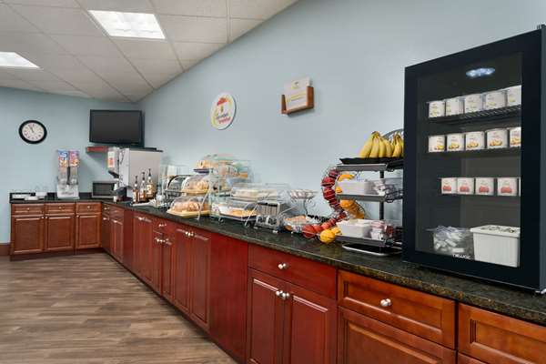 Restaurant - Super 8 Hotel West Greenwich - I-95, Exit 18