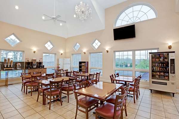  - Howard Johnson Express Inn Blackwood