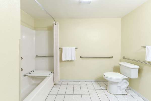  - Super 8 Motel South Burleson