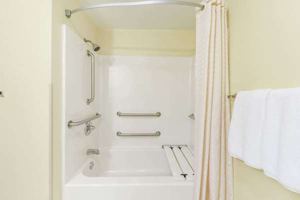  - Super 8 Motel South Burleson