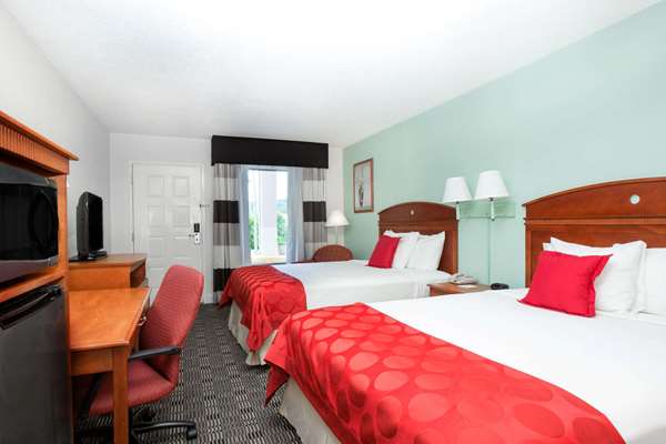  - Ramada Hotel Pelham - I-65, Exit 246