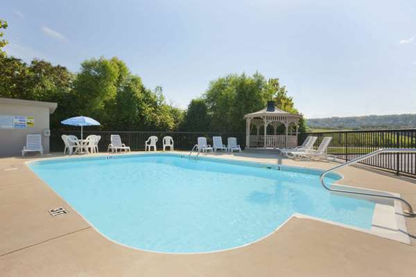 Pool - Ramada Hotel Pelham - I-65, Exit 246