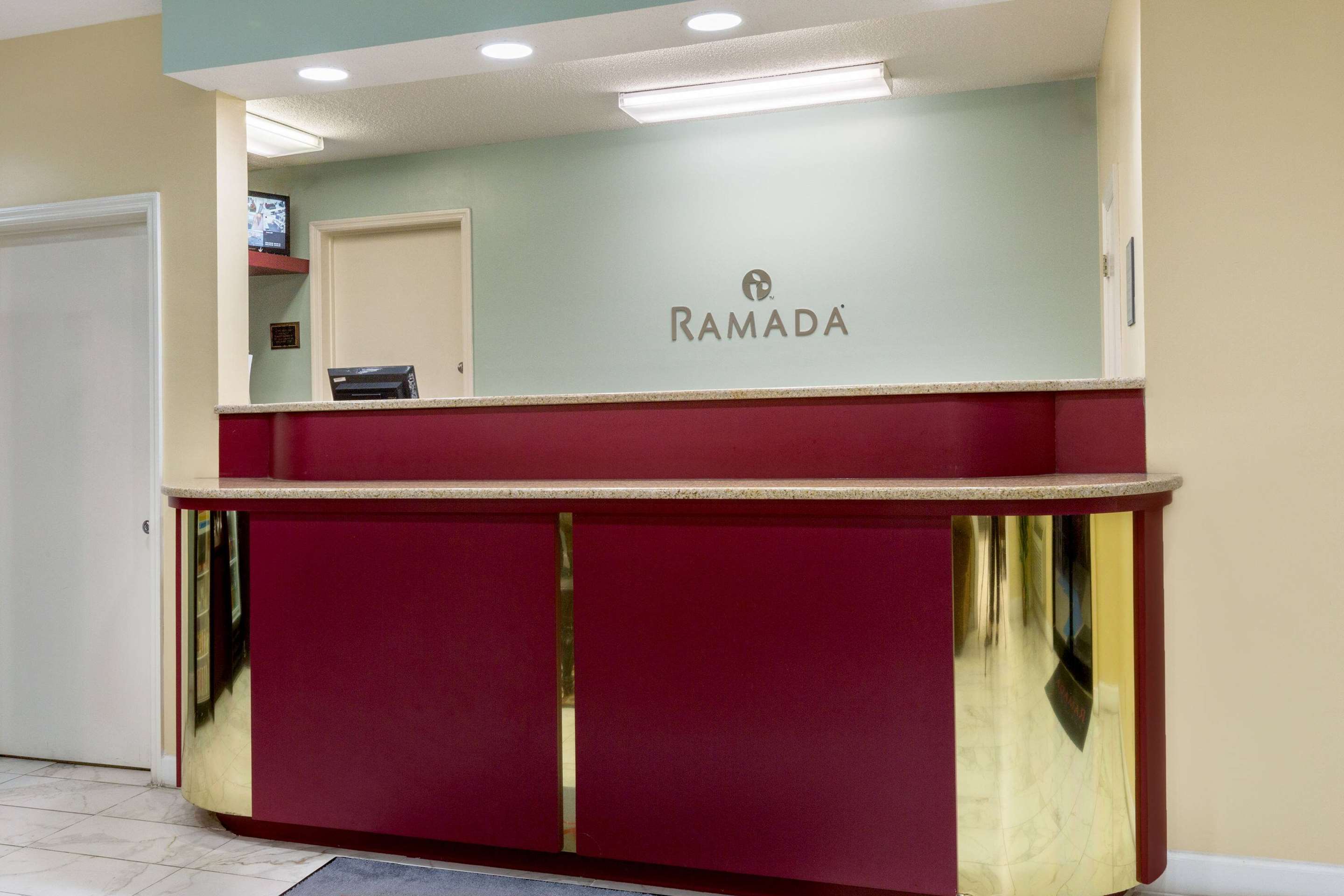 Lobby | Ramada by Wyndham Pelham