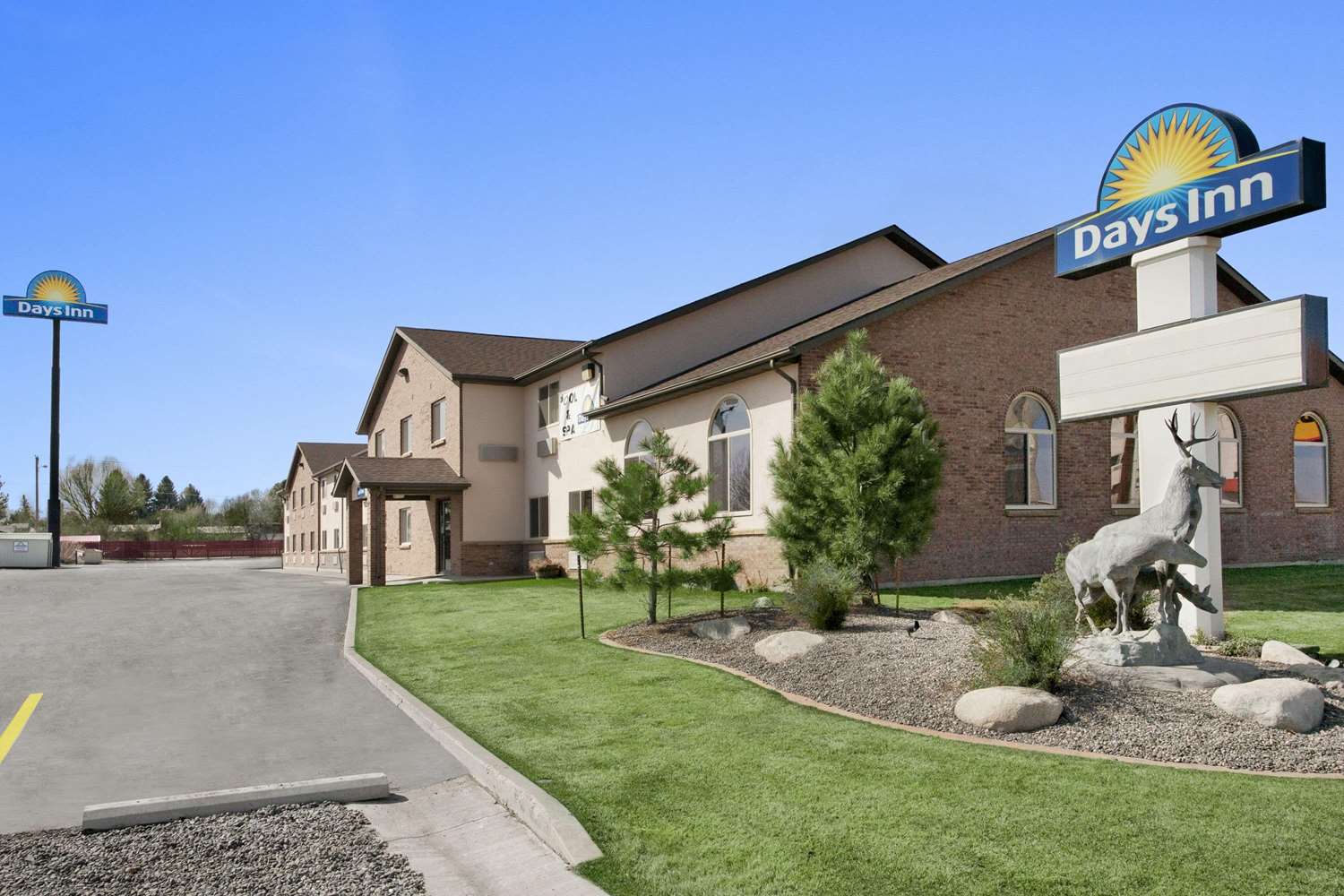 Days Inn Airport Sheridan I90, Exit 25, WY See Discounts