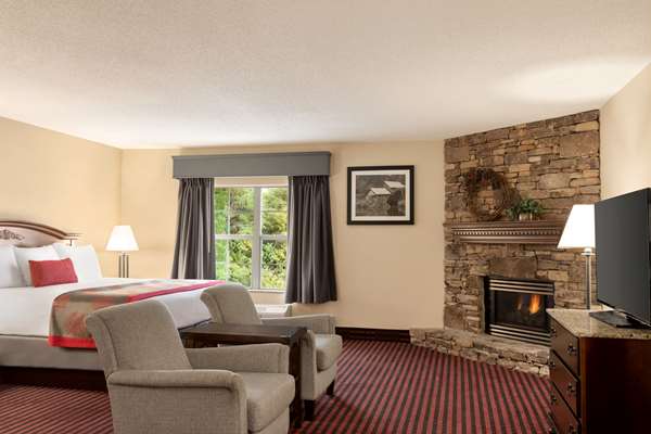 Suite - Ramada Hotel North Pigeon Forge