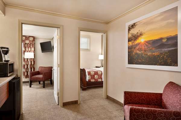 Suite - Days Inn South Portland