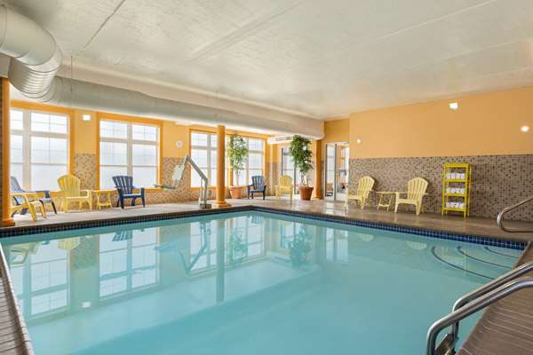 Pool - Days Inn South Portland