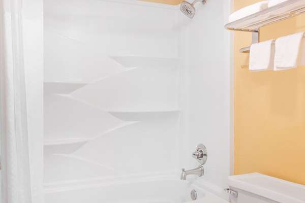  - Travelodge Airport Chattanooga - I-75, Exit 5