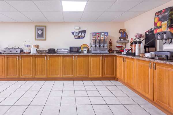  - Travelodge Airport Chattanooga - I-75, Exit 5