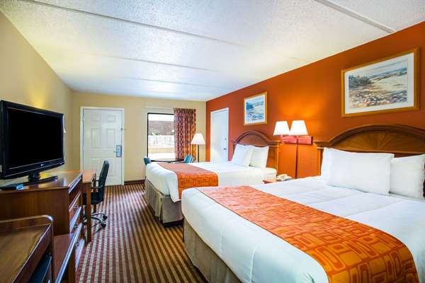  - Howard Johnson Inn Panama City
