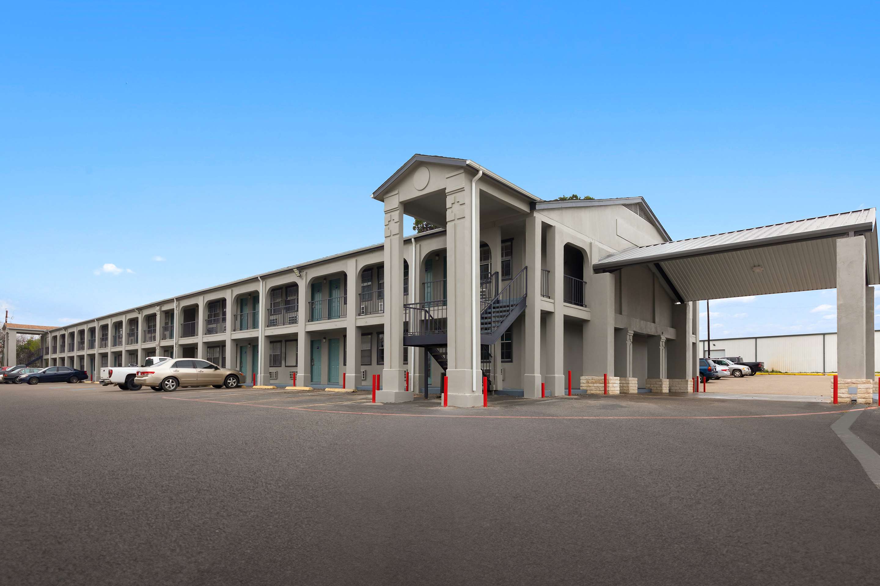 TX Exterior | Knights Inn - Belton/Temple