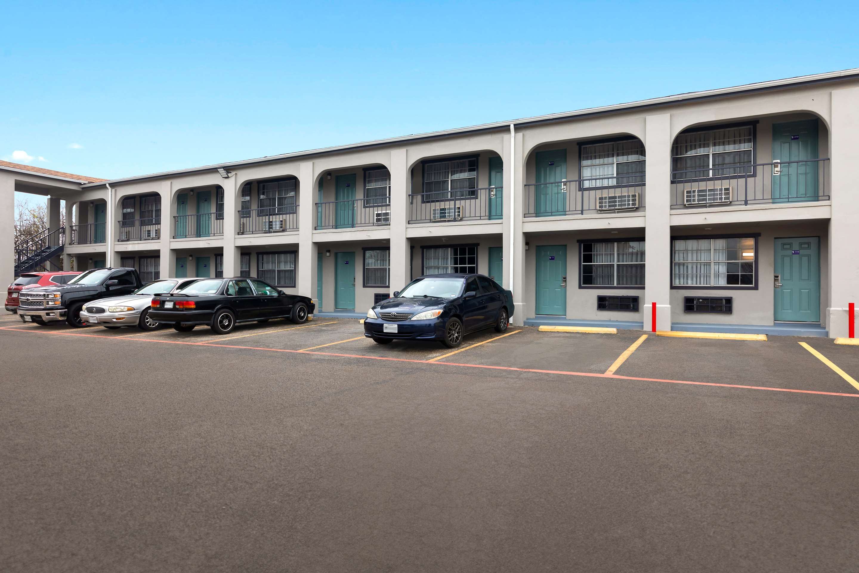 TX Exterior | Knights Inn - Belton/Temple