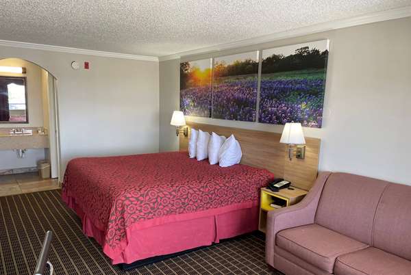  - Days Inn San Antonio - I-35, Exit 168