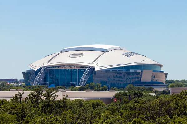  - Howard Johnson Express Inn Six Flags Arlington - I-30, Exit 29