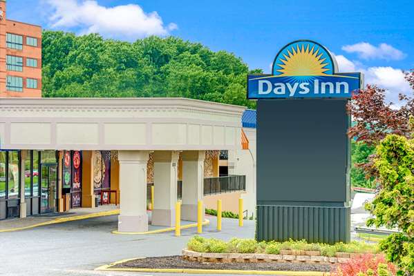 Exterior view - Days Inn Towson