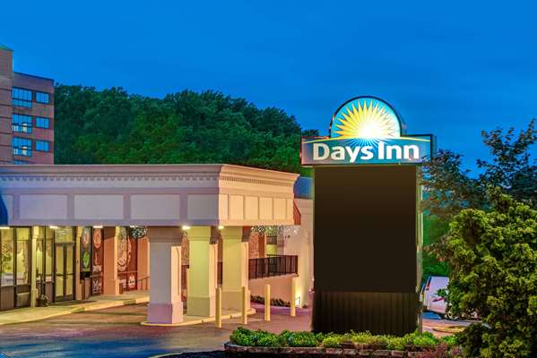Exterior view - Days Inn Towson