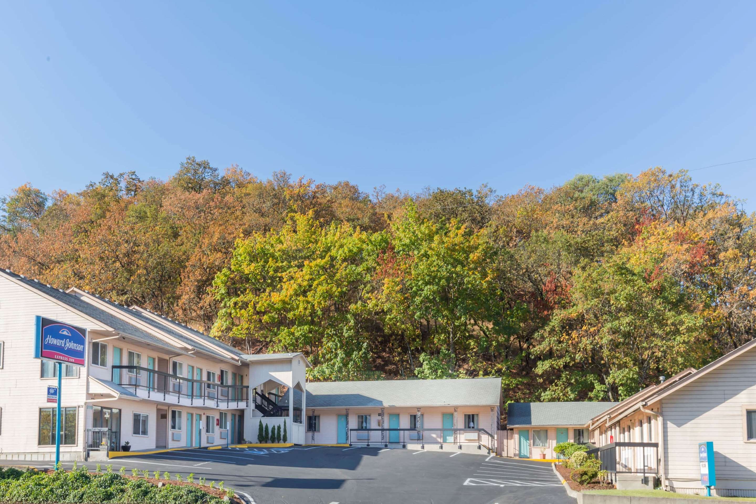 Howard Johnson Roseburg | Howard Johnson by Wyndham Roseburg