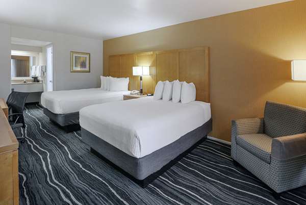  - Ramada Hotel Costa Mesa