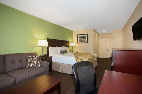  - Baymont Inn & Suites Jefferson City