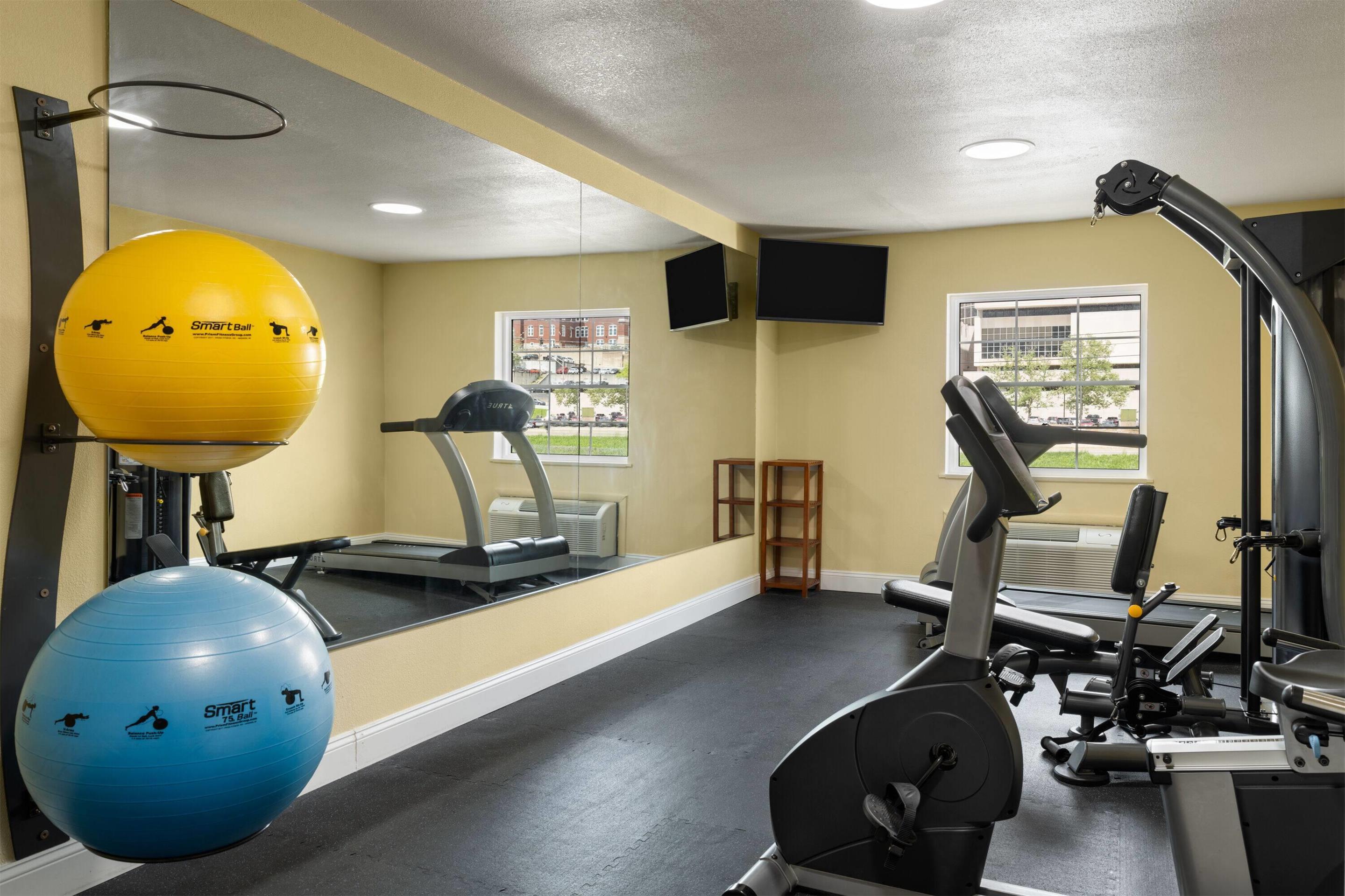 Health club fitness center gym | Baymont by Wyndham Jefferson City