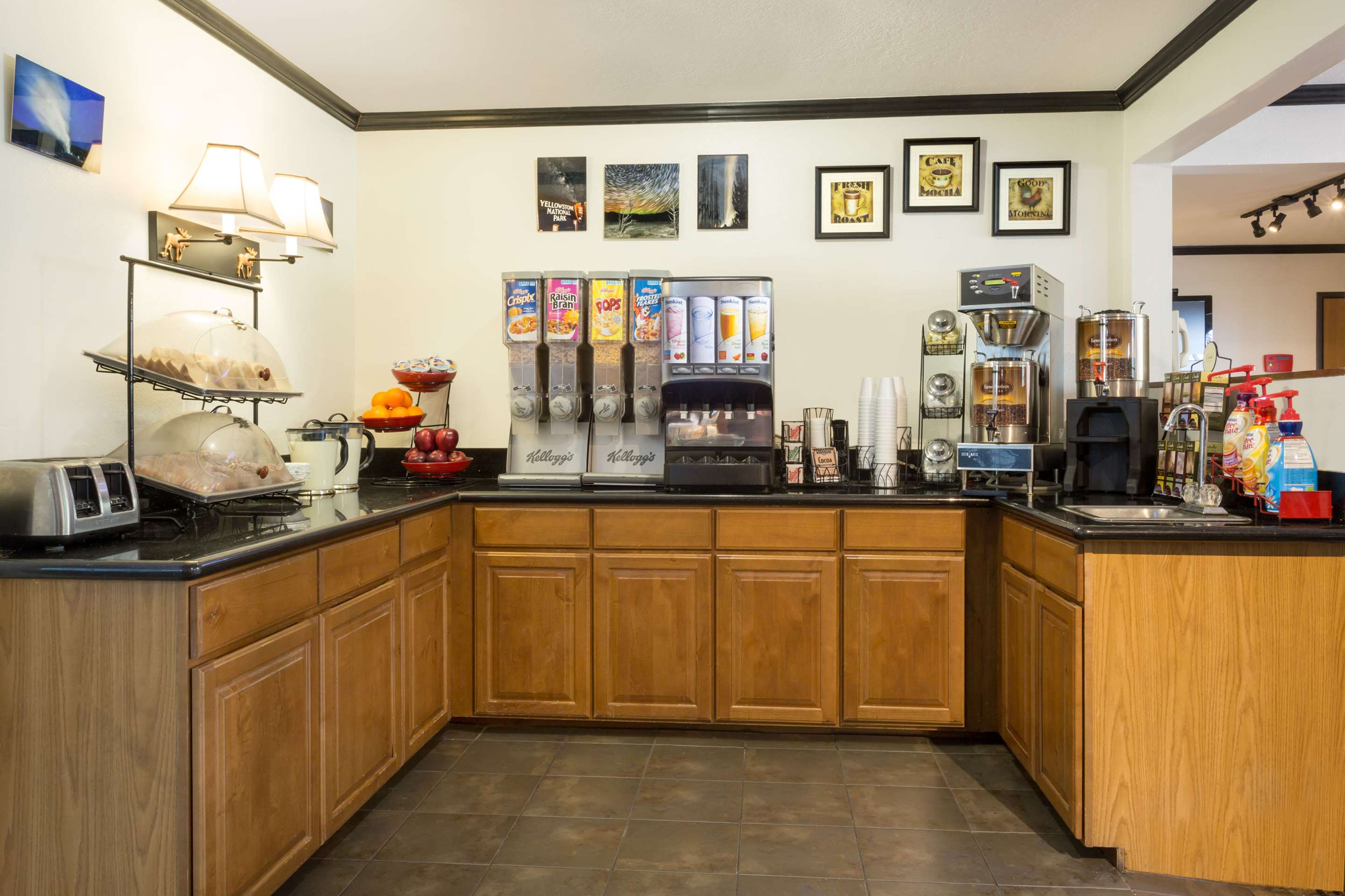 complimentary breakfast | Baymont by Wyndham Bozeman