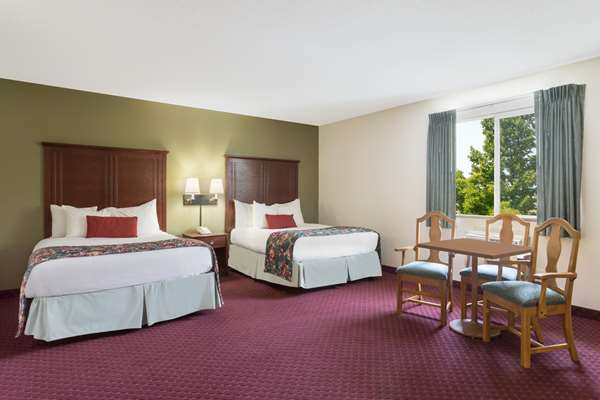 Suite - Baymont Inn & Suites Downtown Bozeman - I-90, Exit 306