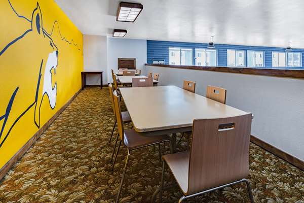 Pool - Baymont Inn & Suites Downtown Bozeman - I-90, Exit 306