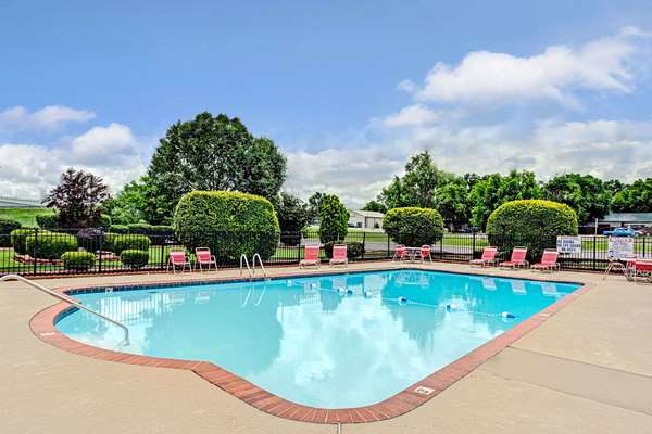 Pool - Ramada Inn Murfreesboro - I-24, Exit 81
