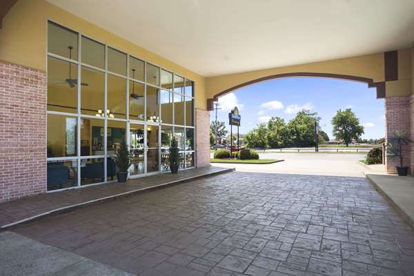 Exterior view - Days Inn Conway - I-40, Exit 127