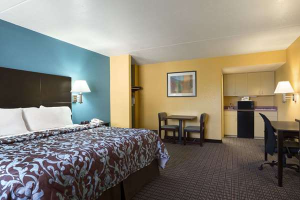  - Days Inn Conway - I-40, Exit 127