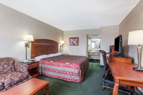  - Days Inn Camp Springs - I-95 & I-495, Exit 9