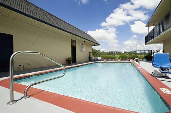 Pool,On-Site,Property Amenity,Recreation