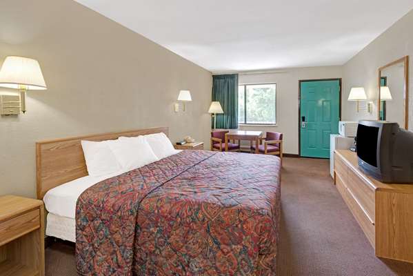  - Days Inn Espanola