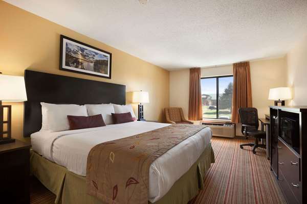  - Ramada Inn Wisconsin Dells - I-90 & I-94, Exit 92