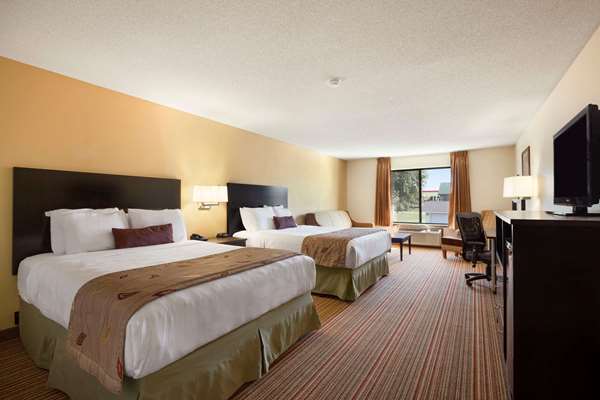 - Ramada Inn Wisconsin Dells - I-90 & I-94, Exit 92